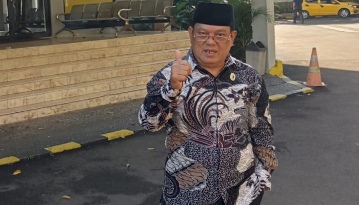 Sikapi Persoalan di FH UI, Dr. Risman Pasaribu Menekankan Pentingnya Menjaga Moral Ditengah Derasnya Arus Informasi