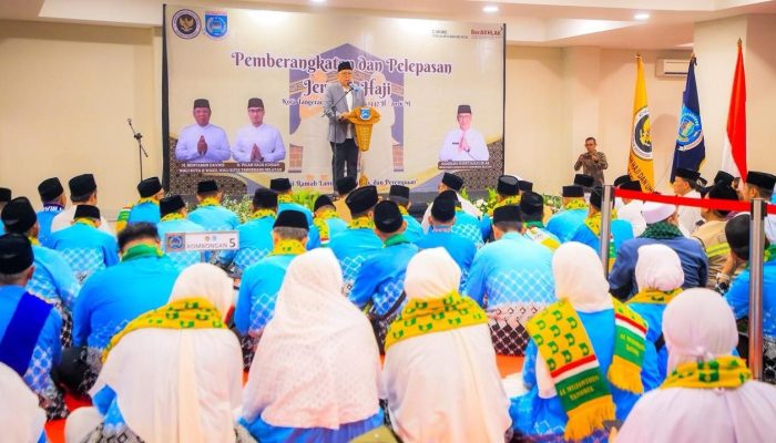 393 Jemaah Haji Kloter Pertama Tangsel Diberangkatkan