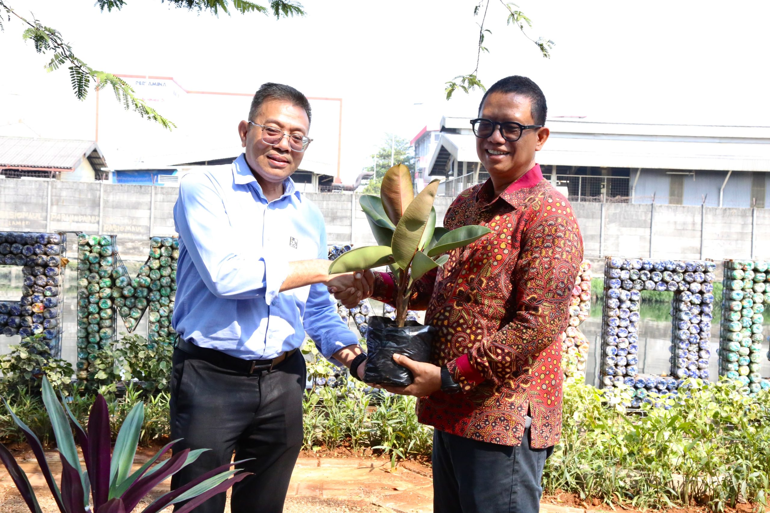 Bogasari Ubah Bantaran Kali Kresek Jadi Ruang Terbuka Hijau