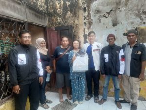Ringankan Beban Warga, DPRD DKI Bersama PSI Salurkan Bantuan Kebakaran Pisangan