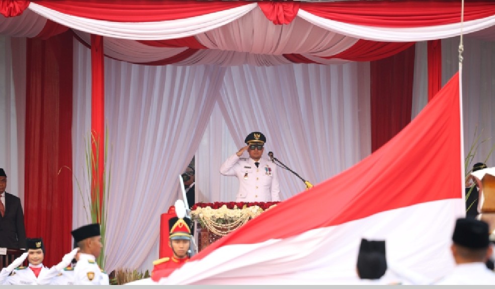 Upacara Penurunan Bendera Merah Putih HUT ke-81 RI di Lapangan Yonkav 9/SDK AD Cukup Bermakna
