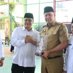 Maksimalkan Operasional Kemenag, Wali Kota Bekasi Hibahkan Aset Daerah Rp 2,7 Miliar